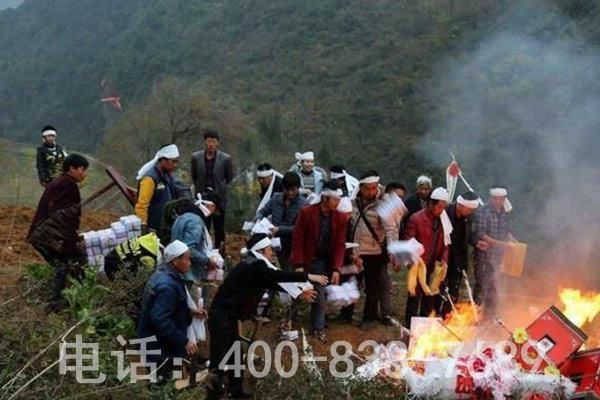 焚烧纸扎现场 焚烧纸扎现场